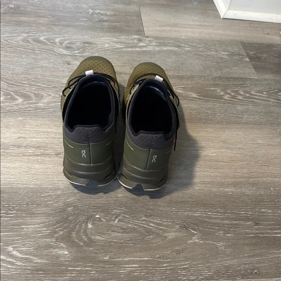 On Running Men's Olive and Black Athletic Shoes - Picture 2 of 4